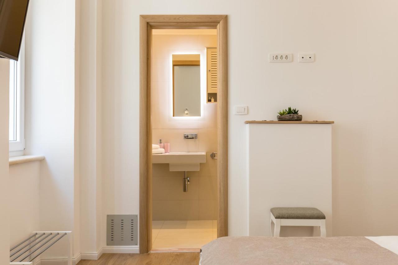 Maniva Old Town Luxury Rooms - Prime Spot By Riva Promenade Split Luaran gambar